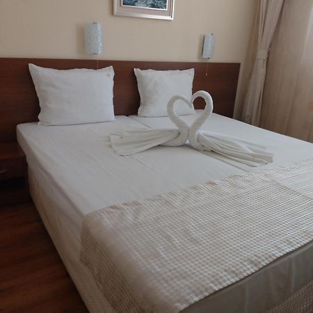 Stephanovy Guest House Sozopol Bagian luar foto
