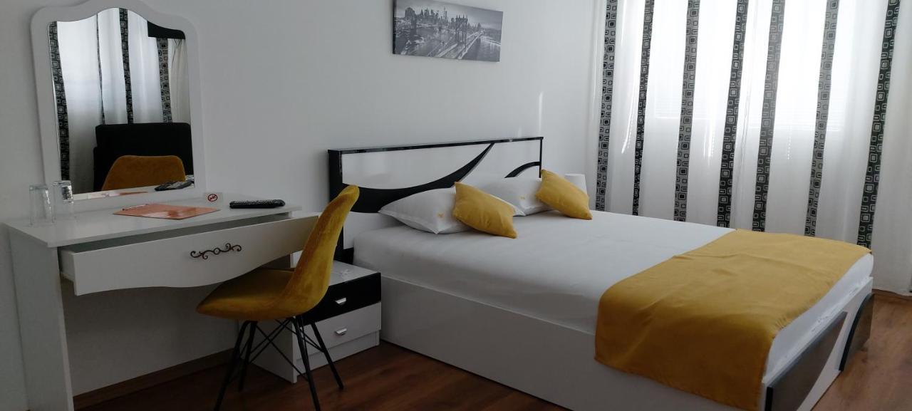 Stephanovy Guest House Sozopol Bagian luar foto
