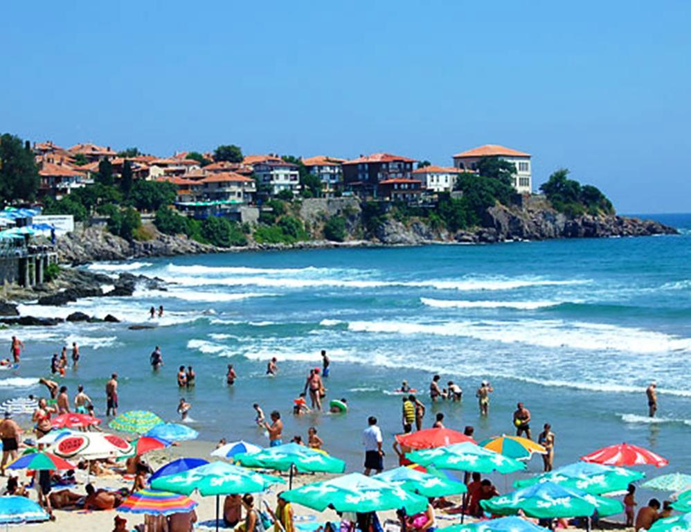 Stephanovy Guest House Sozopol Bagian luar foto