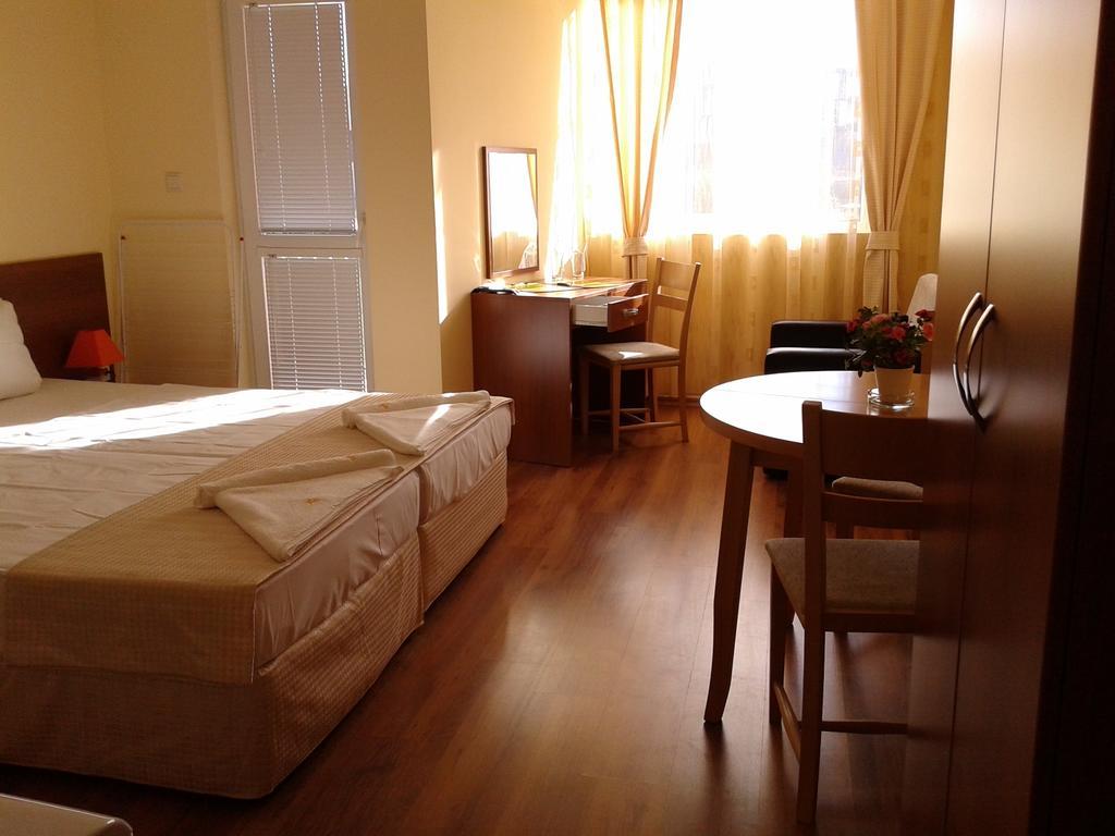 Stephanovy Guest House Sozopol Ruang foto