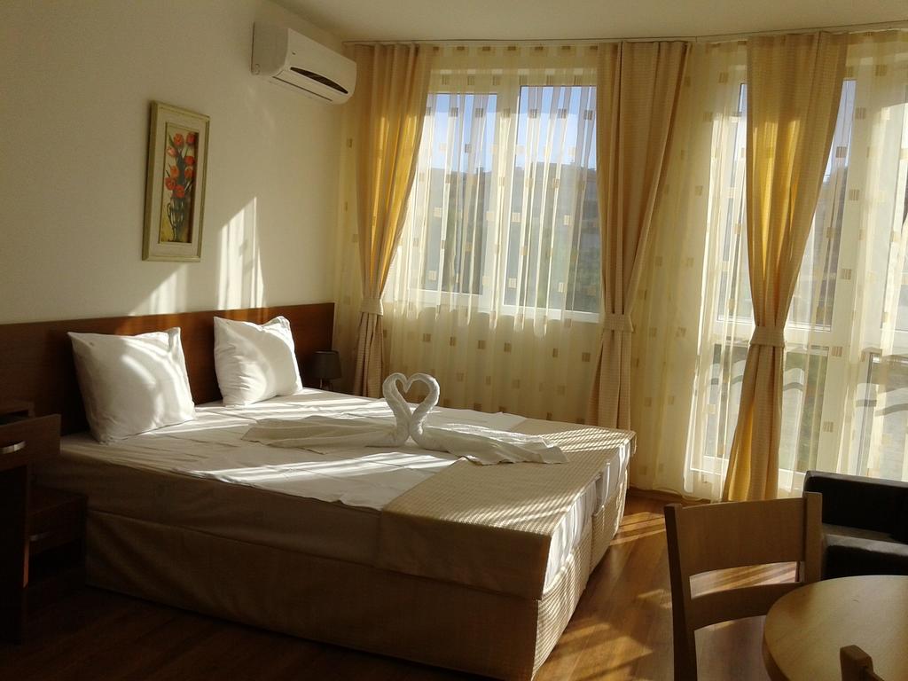 Stephanovy Guest House Sozopol Ruang foto