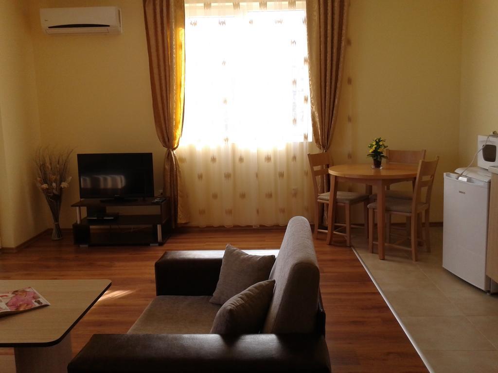 Stephanovy Guest House Sozopol Ruang foto
